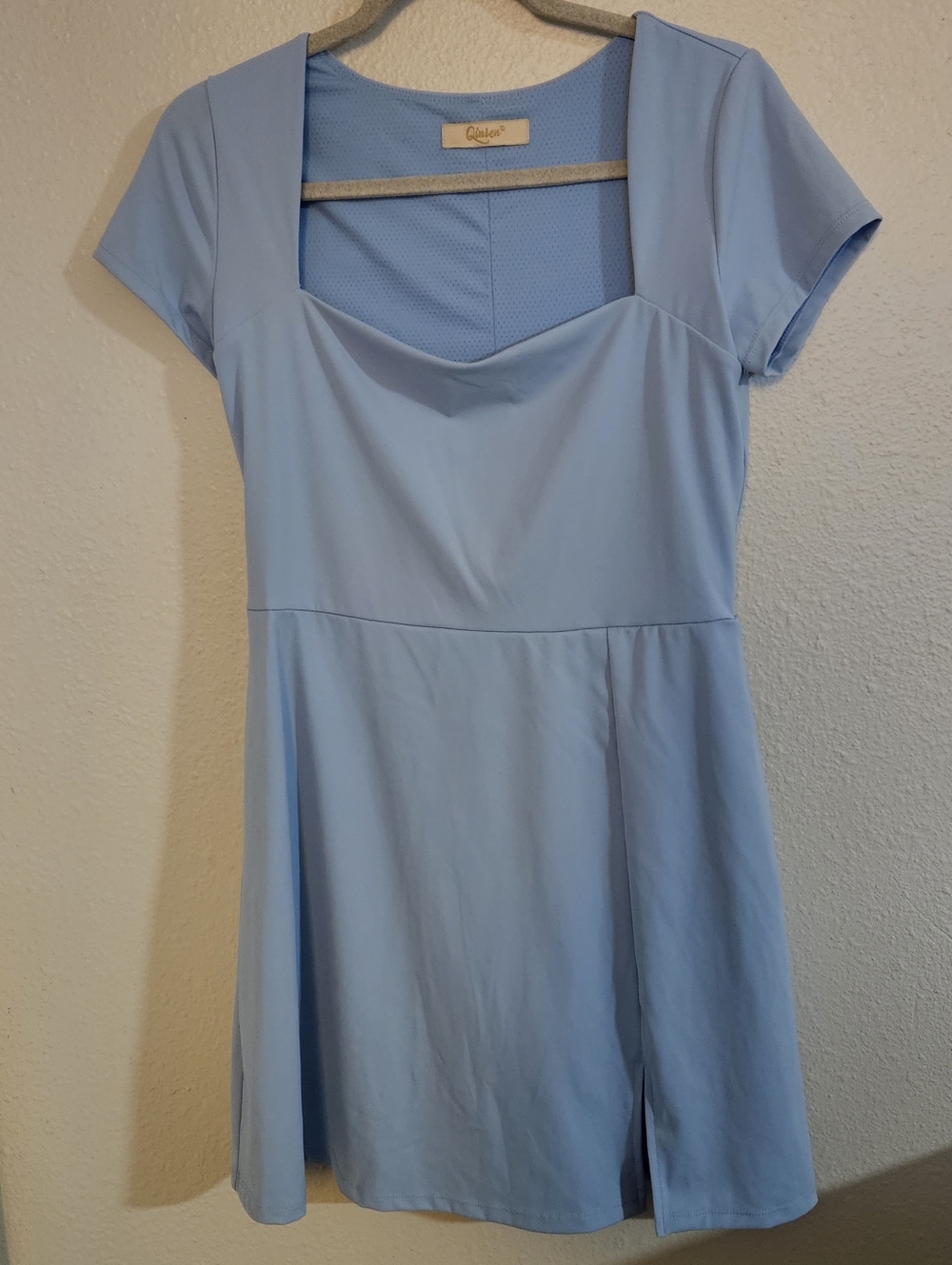 QINSEN Square Neck Tennis Dress – Built-in Shorts & Pockets – Light Blue – Size